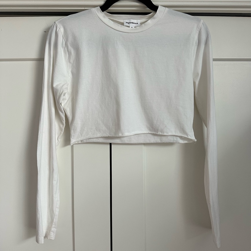Superdown from Revolve White Fitted Long Sleeve Crop T-Shirt
